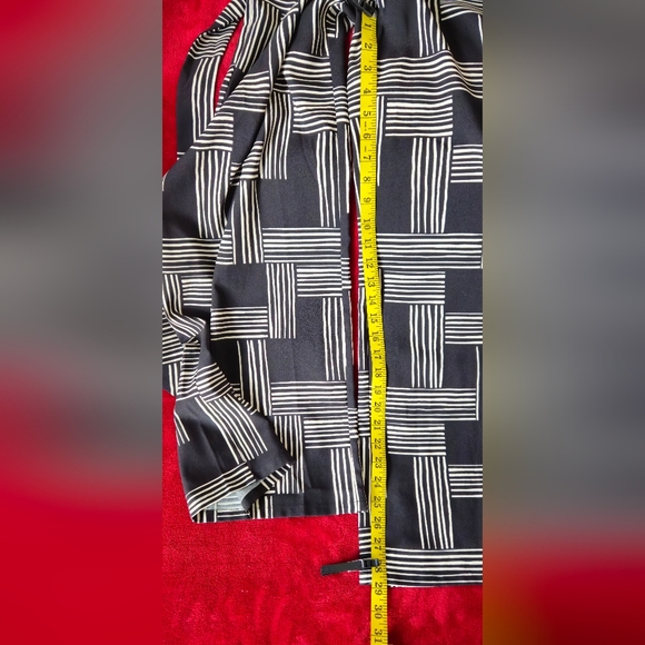 Ann Taylor Factory Black & White Geometric Pattern Wide Leg Jumpsuit - Size M - Picture 6 of 6